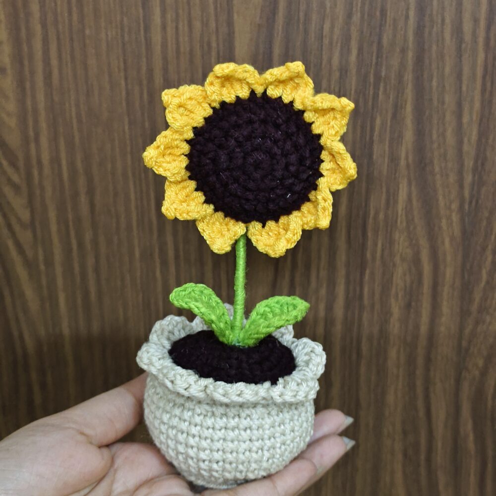 Crochet Collection sunflower pot