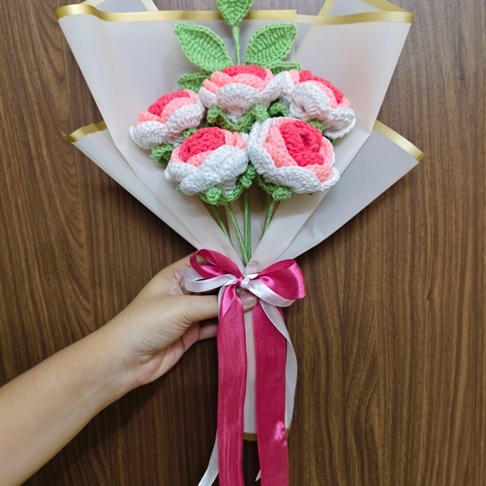 Crochet Collection dual colour rose bouquet