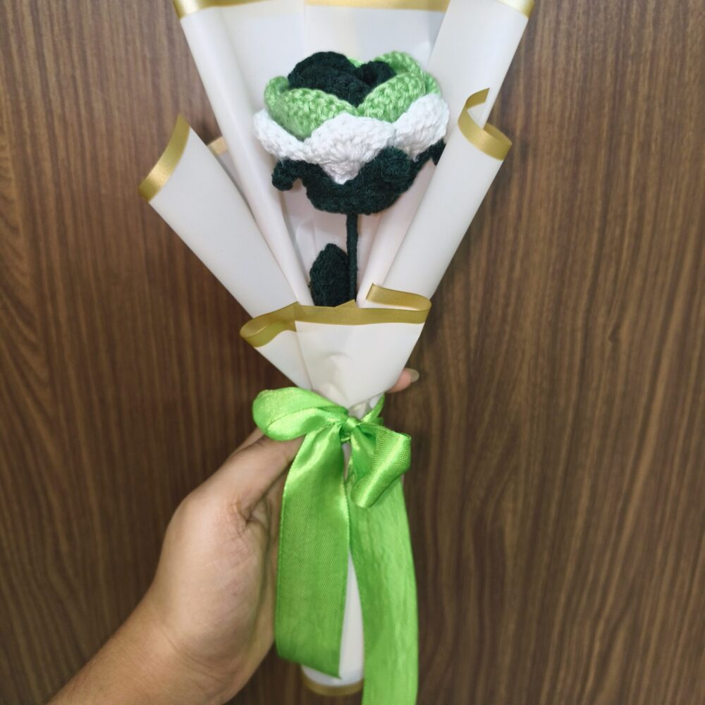 Crochet Collection Green rose bouquet