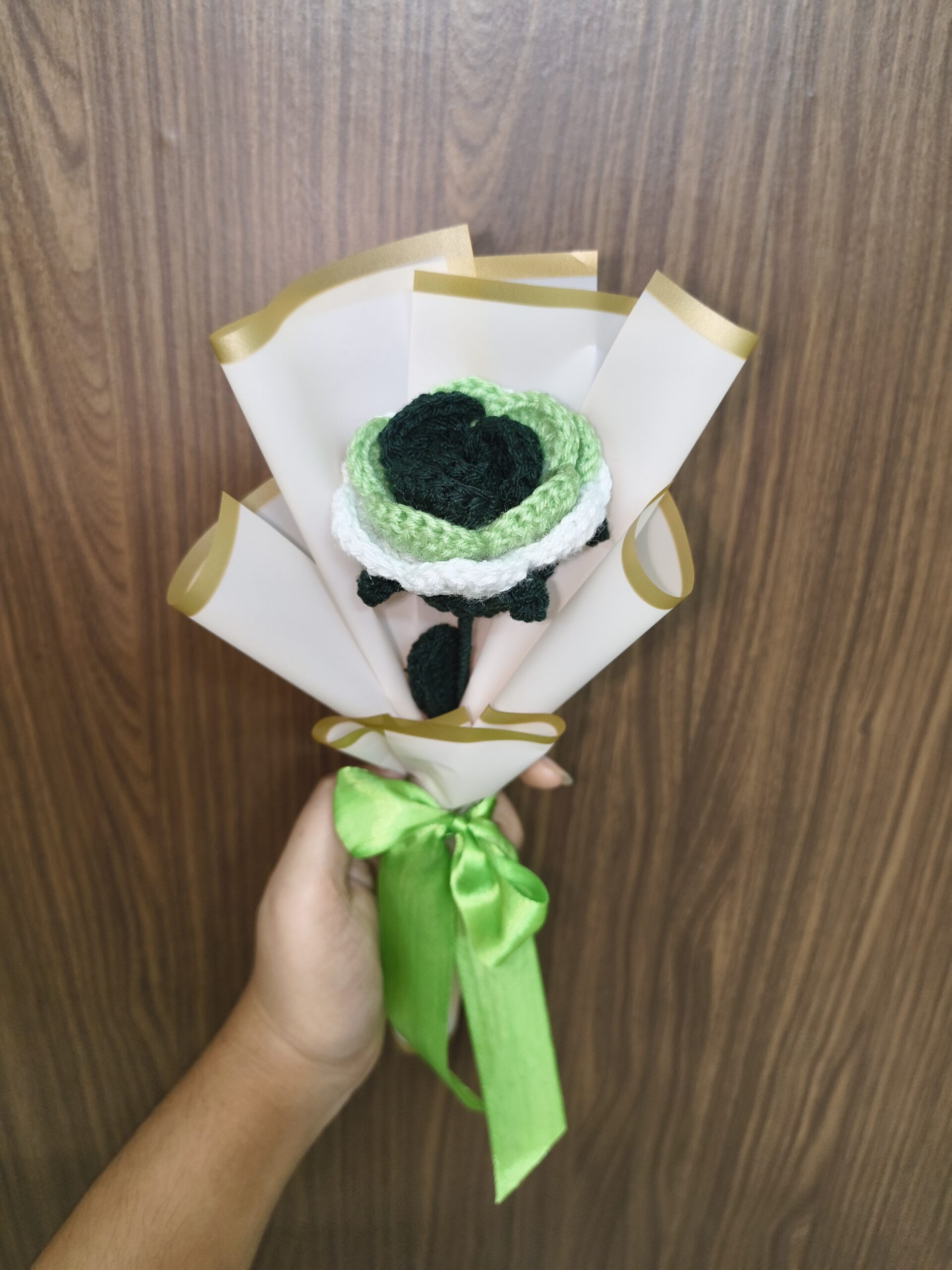 Green rose bouquet - Image 2