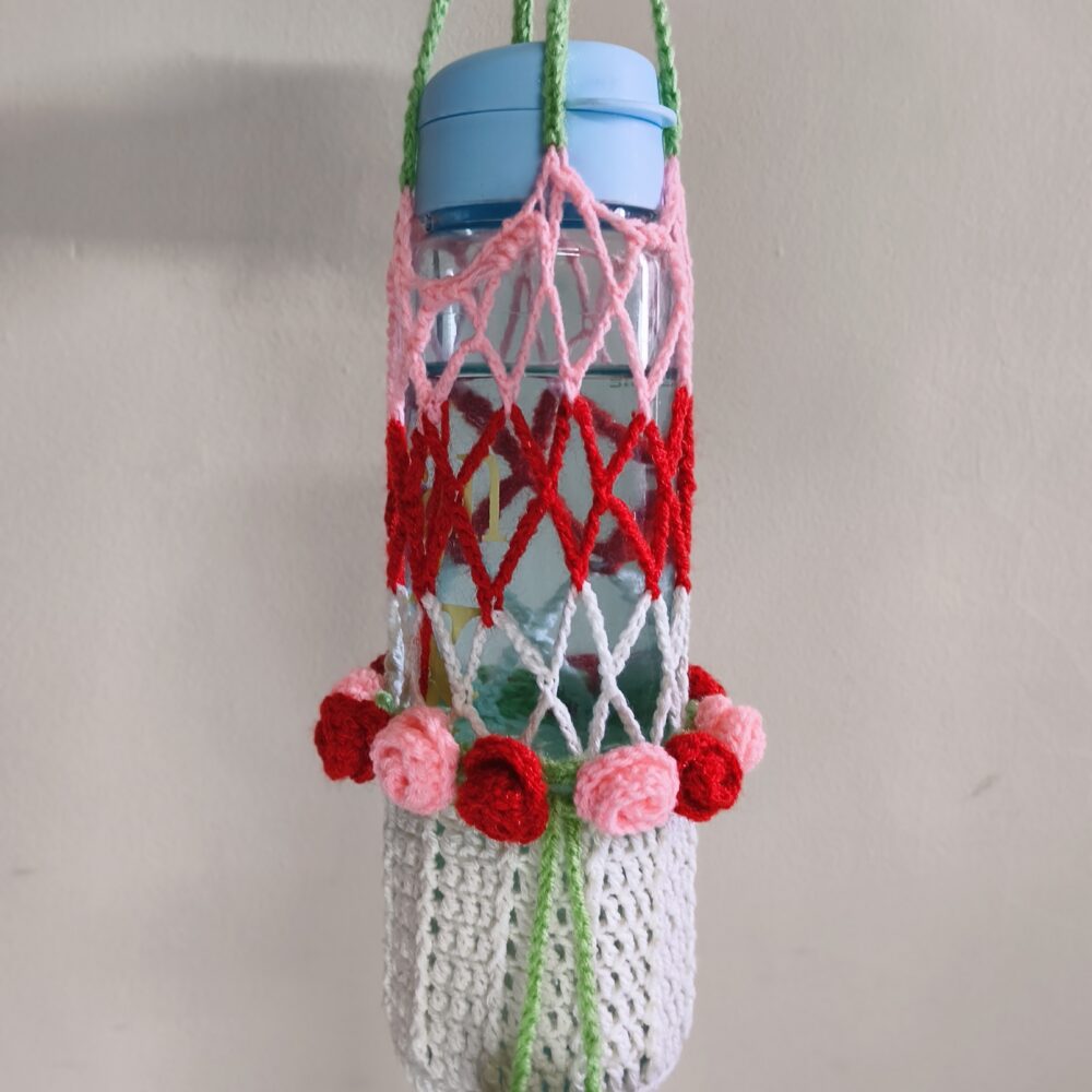 Crochet Collection crochet convertible bottle holder